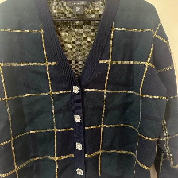 Tahari Medium Navy Green Plaid Oversized Crystal Button Up Cardigan - Picture 2 of 6